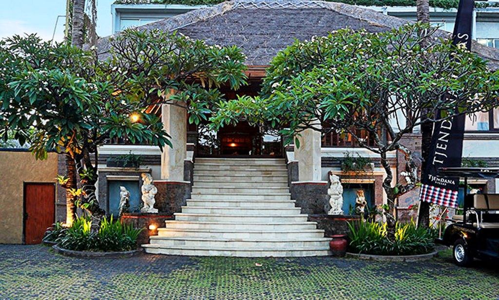The Club Villas Seminyak Exterior photo