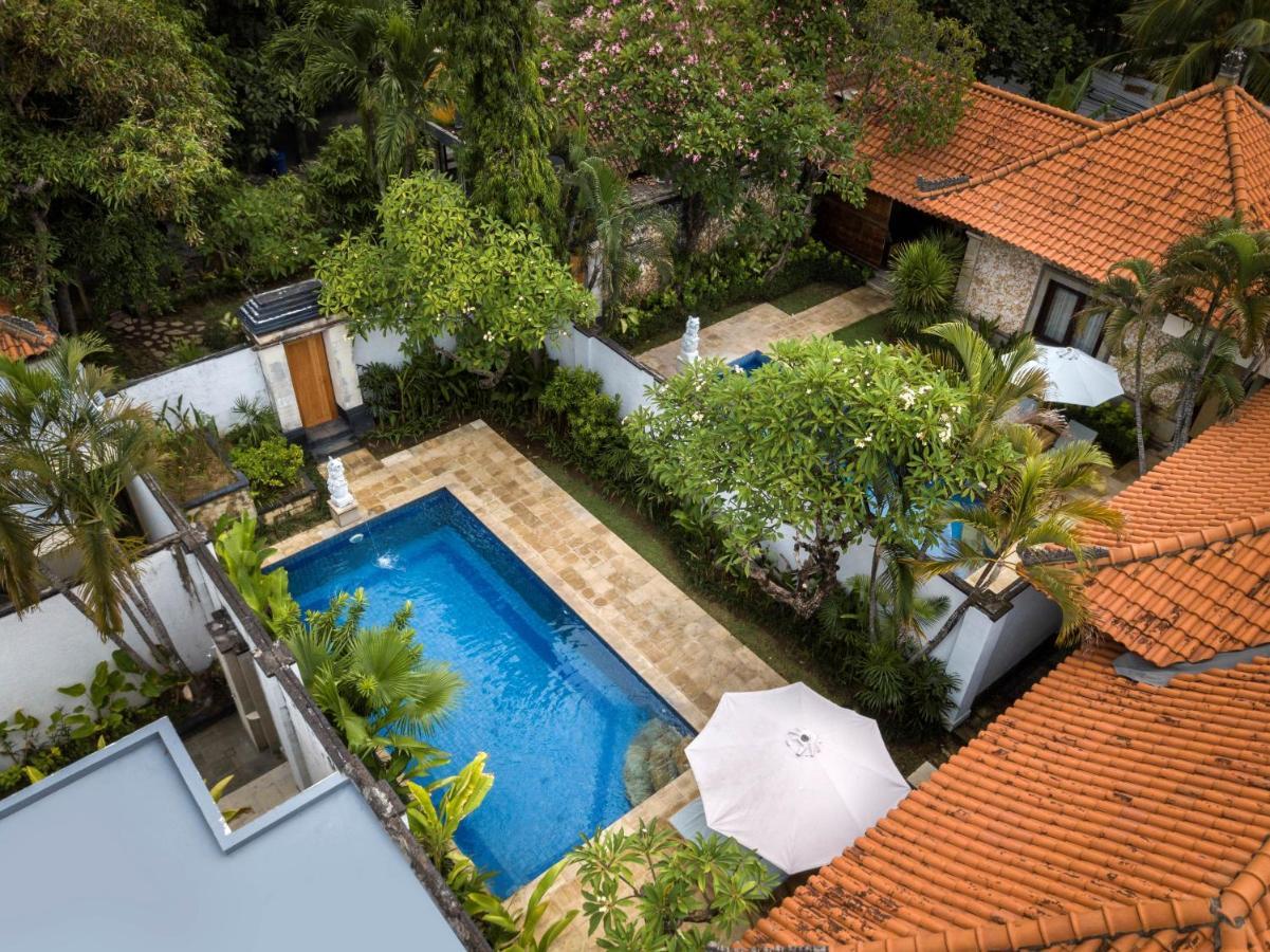 The Club Villas Seminyak Exterior photo