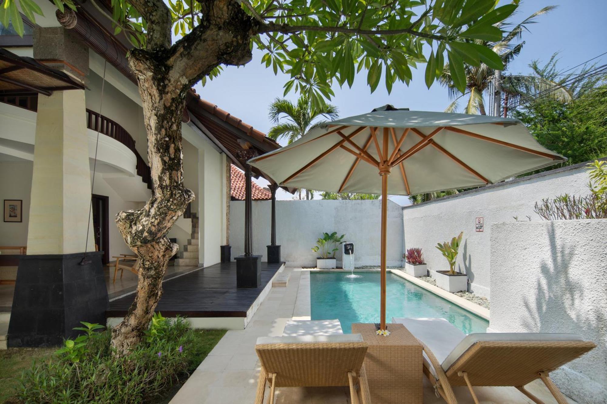 The Club Villas Seminyak Exterior photo