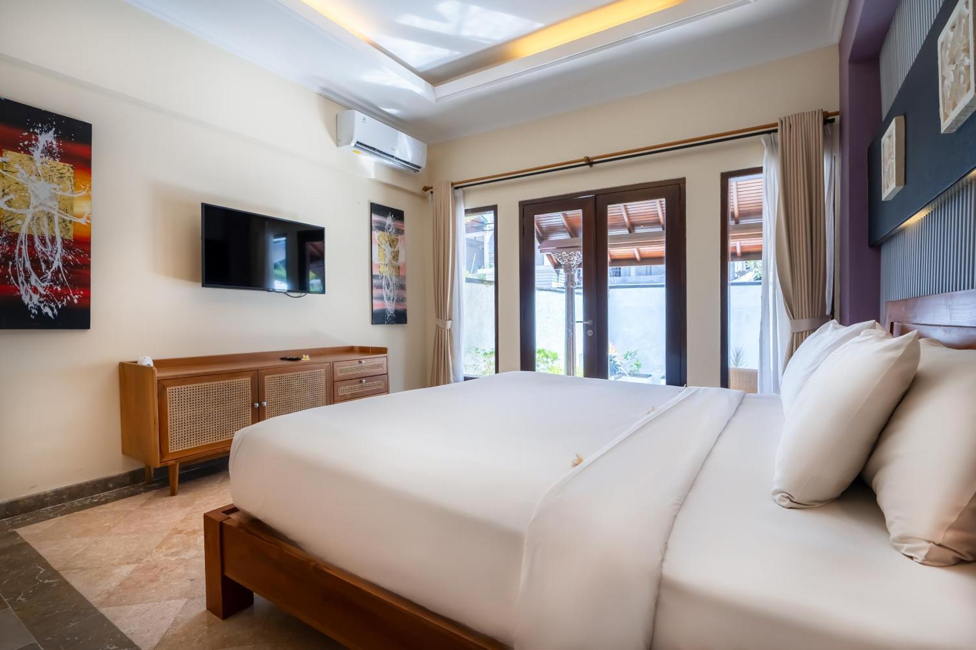 The Club Villas Seminyak Exterior photo